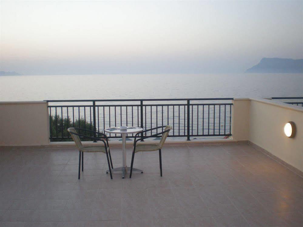 Mesogios Beach Korfalonas Exterior foto